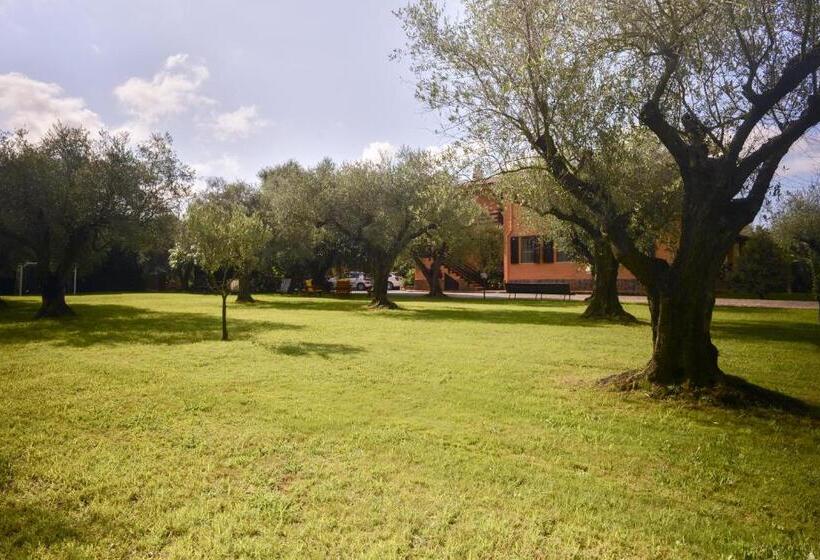 פנסיון Nuraghe Bianco