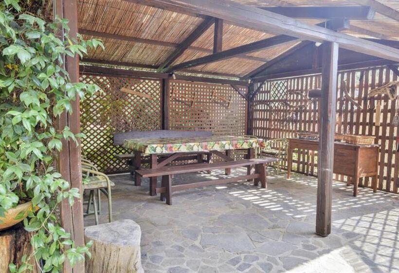 פנסיון Nuraghe Bianco