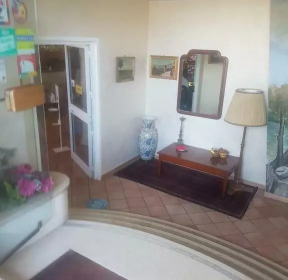 Hotelli Albergo Fonda