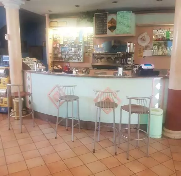 Hotelli Albergo Fonda