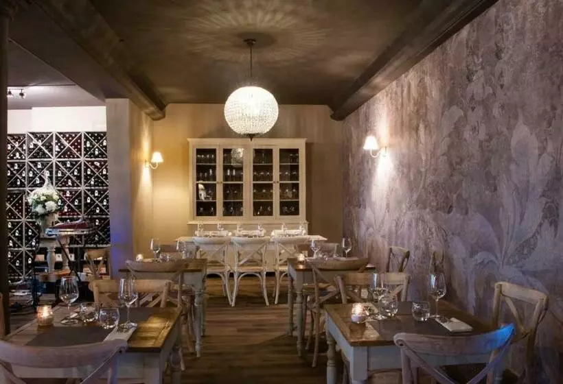 Hotelli Albergo Fonda