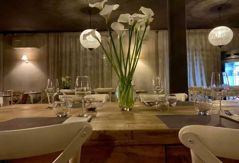 Hotelli Albergo Fonda