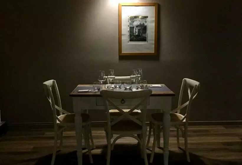 Hotelli Albergo Fonda