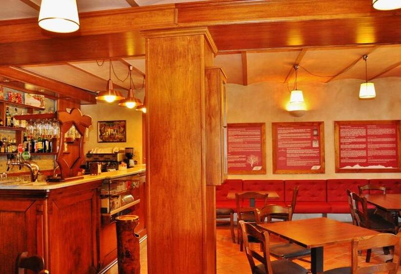 Hotel Albergo Miramonti