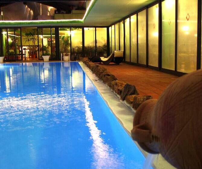 ホテル Cuccaro Club   Val Di Vara E Cinque Terre