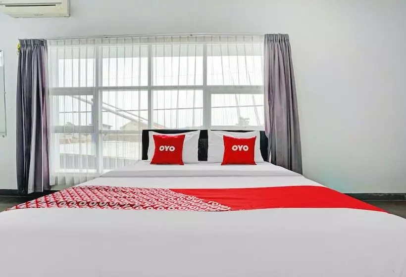 Hotelli Oyo 90324 Si Jalak Guest House