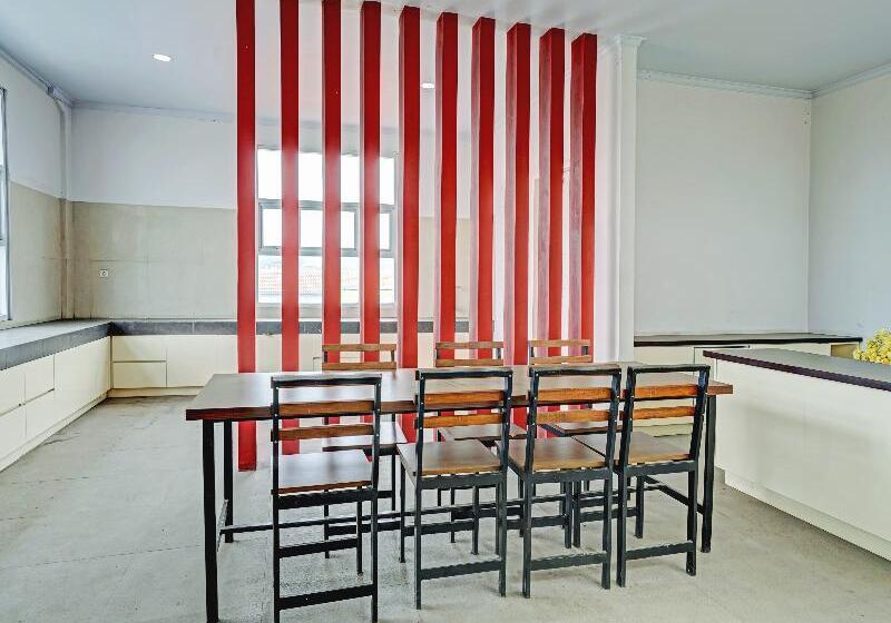 Szálloda Oyo 90324 Si Jalak Guest House