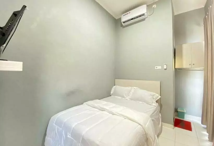ホテル Pelangi Guest House Palembang Redpartner