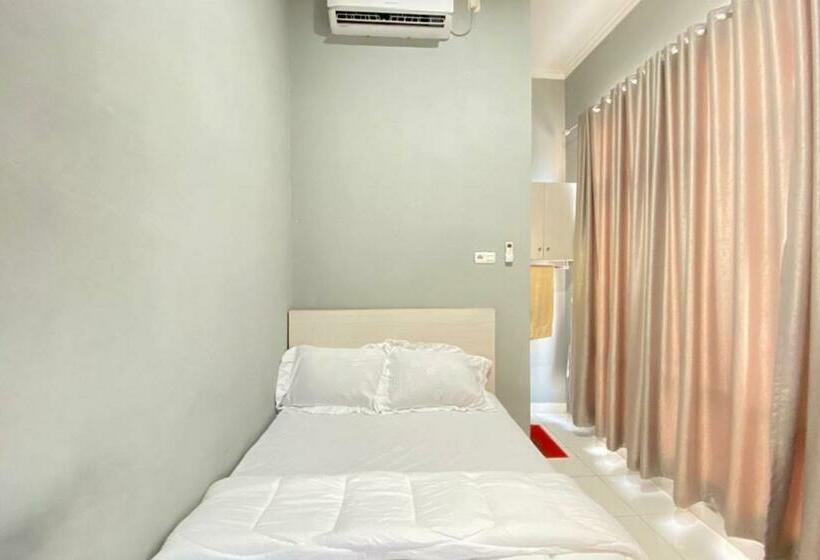בית מלון כפרי Pelangi Guest House Palembang Redpartner
