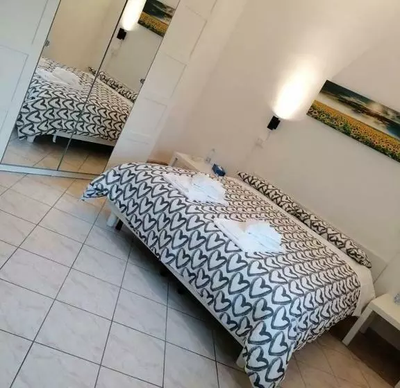 پانسیون Guest House Tricolore