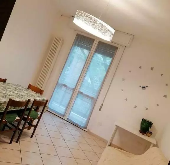 پانسیون Guest House Tricolore
