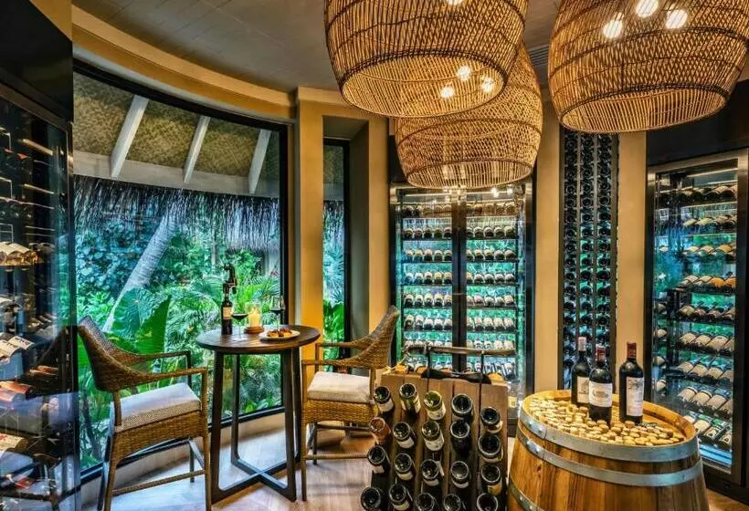 استراحتگاه The Nautilus Maldives