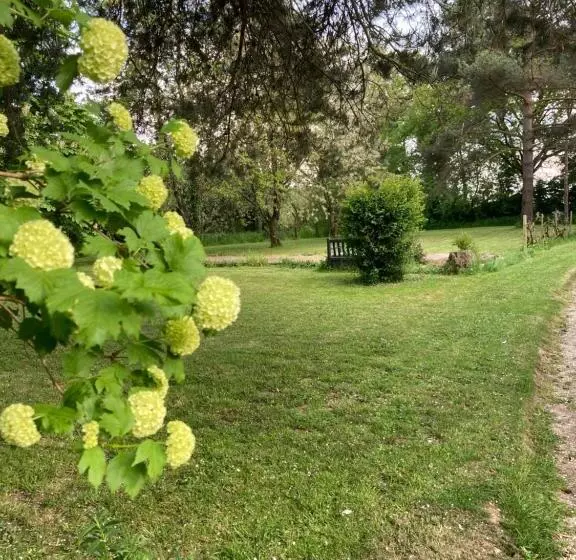 Aamiaismajoitus (B&B) Chambres D Hotes   La Marmoire