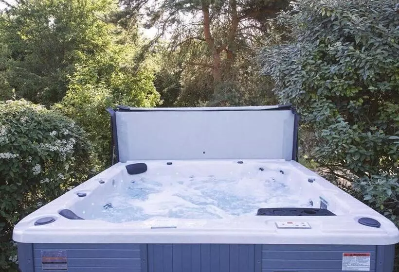 Aamiaismajoitus (B&B) Chambres D Hotes   La Marmoire