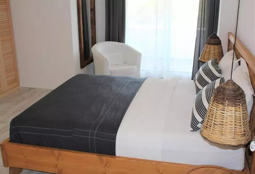 Aamiaismajoitus (B&B) Villamer Alaçatı