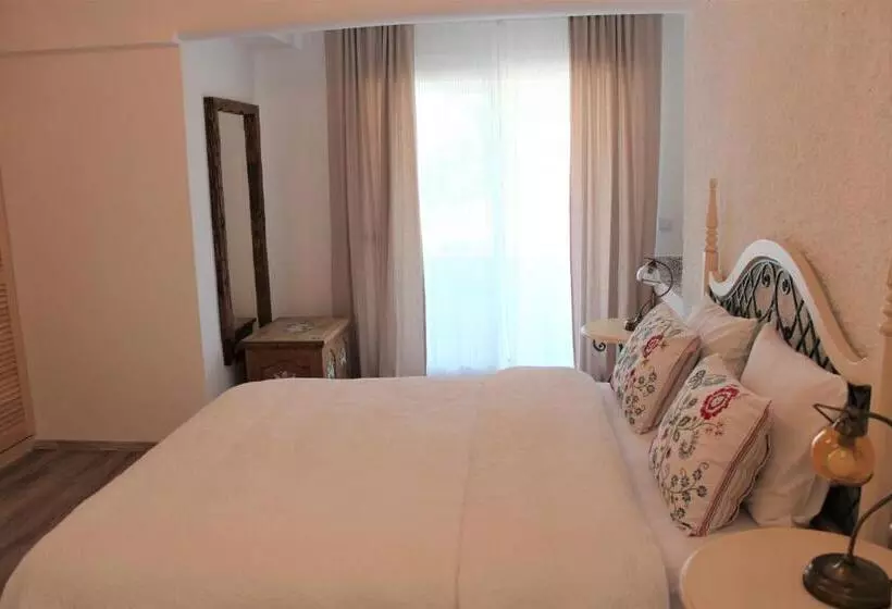 Aamiaismajoitus (B&B) Villamer Alaçatı