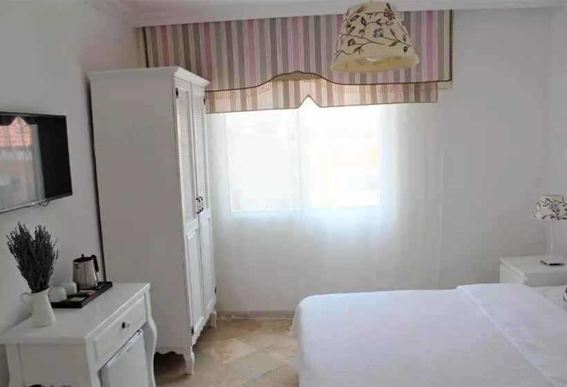 Aamiaismajoitus (B&B) Villamer Alaçatı