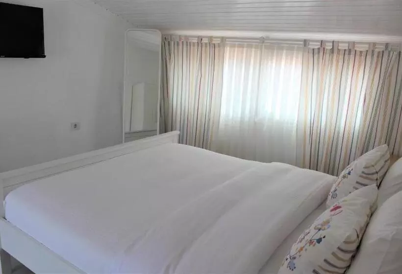 Aamiaismajoitus (B&B) Villamer Alaçatı
