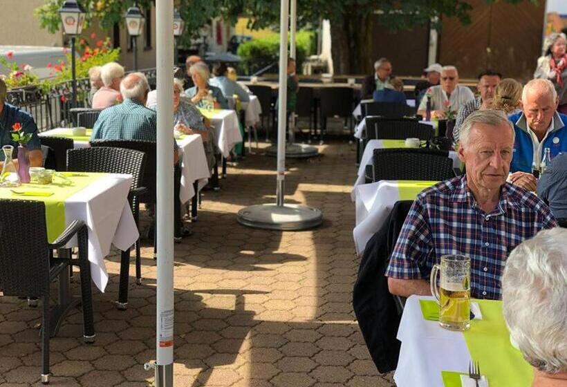 酒店 Gasthaus Zum Ochsen