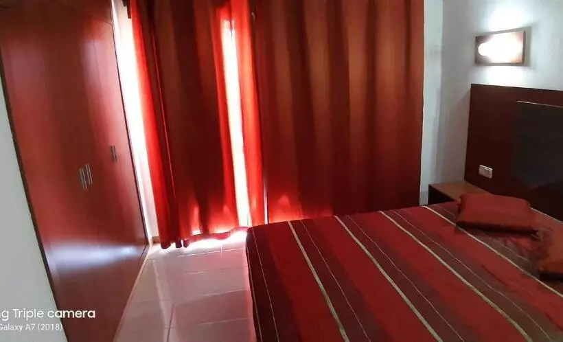 هتل Hostel Armona