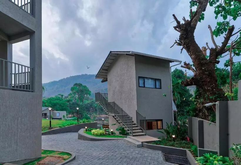 Hotelli Niraamaya Retreats Samroha Athirappilly