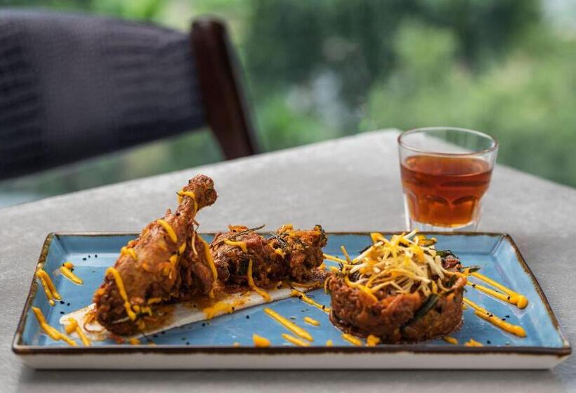 Hotel Niraamaya Retreats Samroha Athirappilly