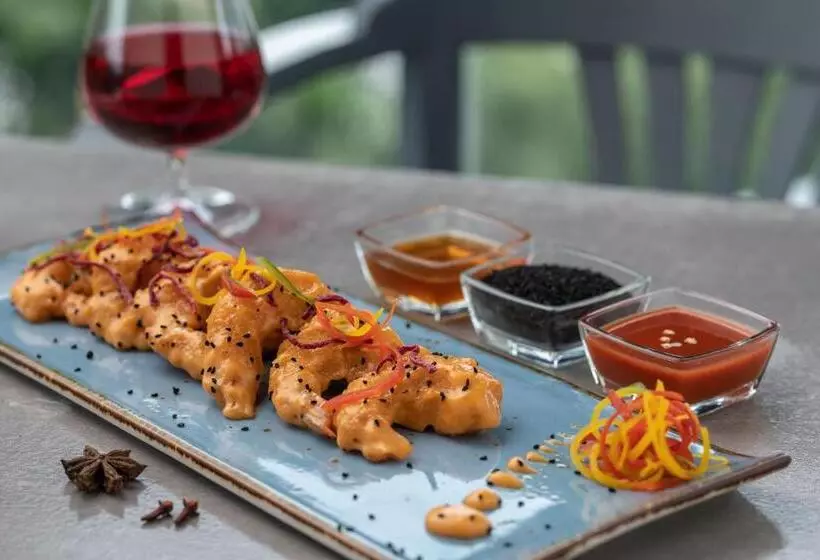 Hotelli Niraamaya Retreats Samroha Athirappilly