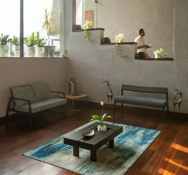 Hotelli Niraamaya Retreats Samroha Athirappilly