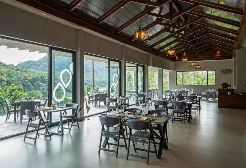 Hotelli Niraamaya Retreats Samroha Athirappilly