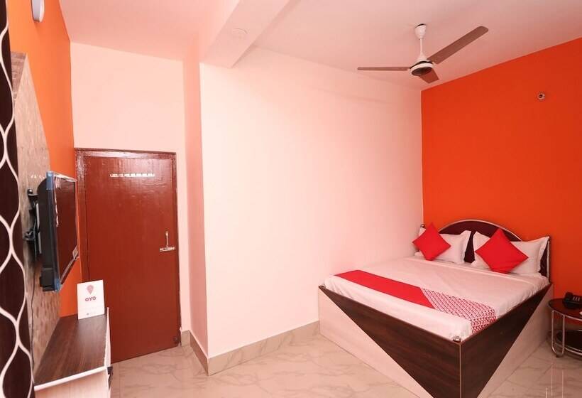 Hotel Oyo 16609 Trinayani Guest House