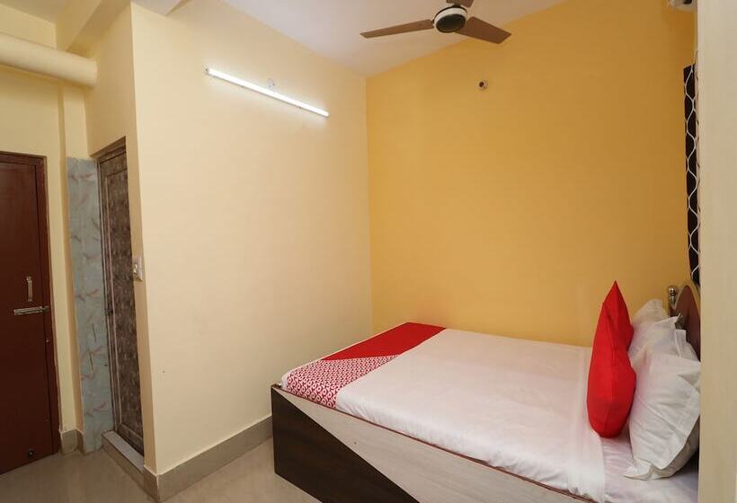 Hotel Oyo 16609 Trinayani Guest House