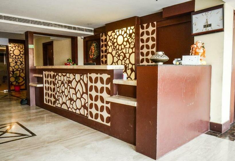 Fotos del hotel Oyo 19628  Amba International:  5