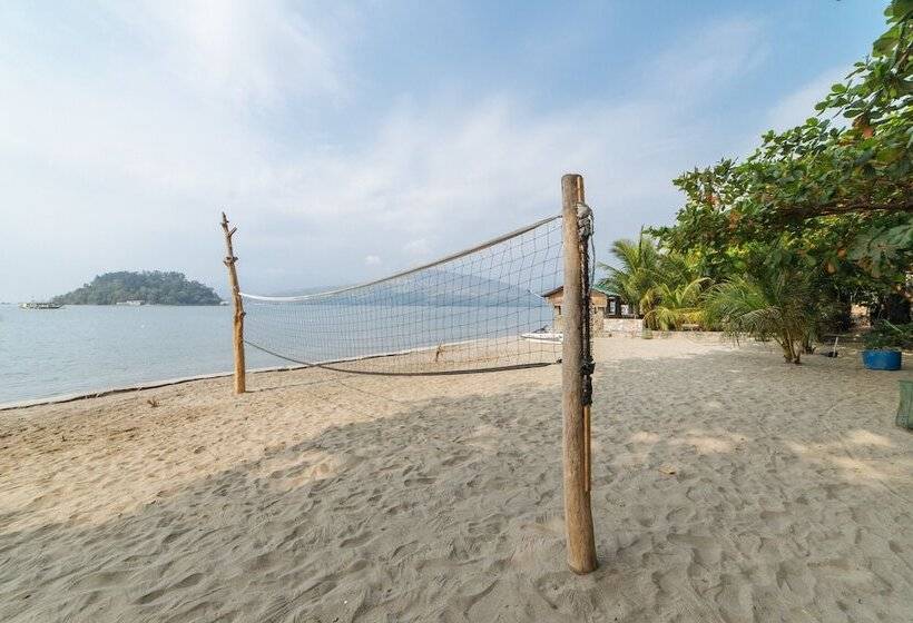 فندق Reddoorz Plus @ Subic 2n2 Beach Resort Zambales