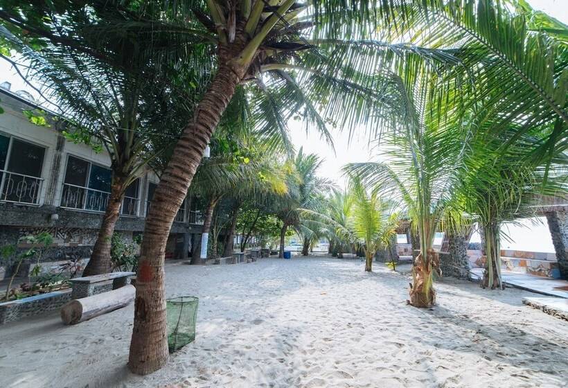 فندق Reddoorz Plus @ Subic 2n2 Beach Resort Zambales