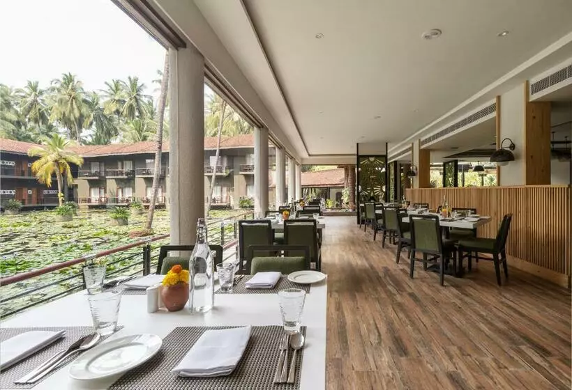 Hotelli Rvr Sarovar Portico