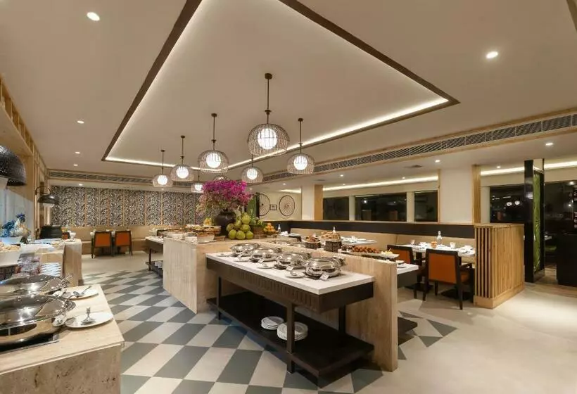 Hotelli Rvr Sarovar Portico