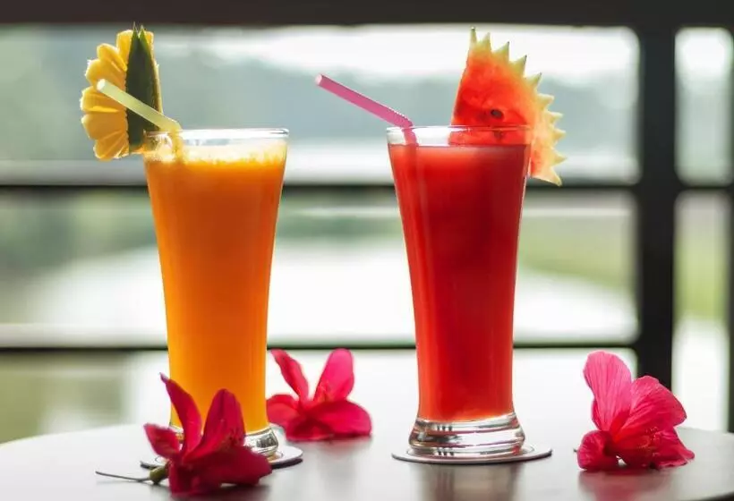 Hotelli Rvr Sarovar Portico