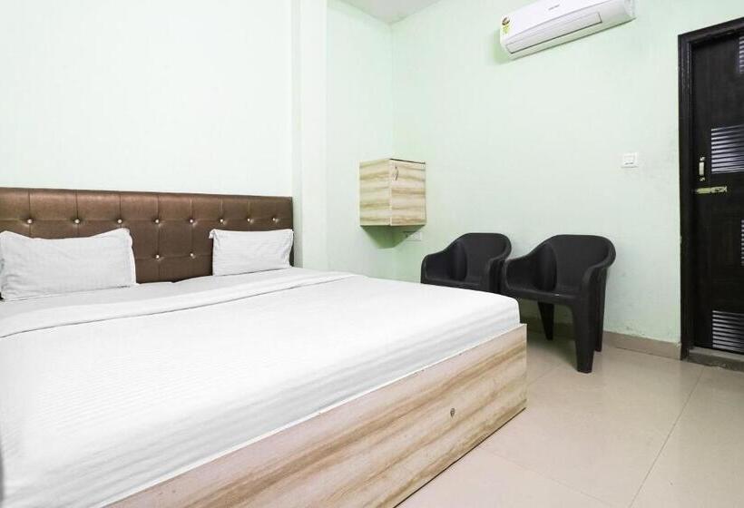 בית מלון כפרי Vaccinated Staff  Oyo 79969 Flagship Night Inn