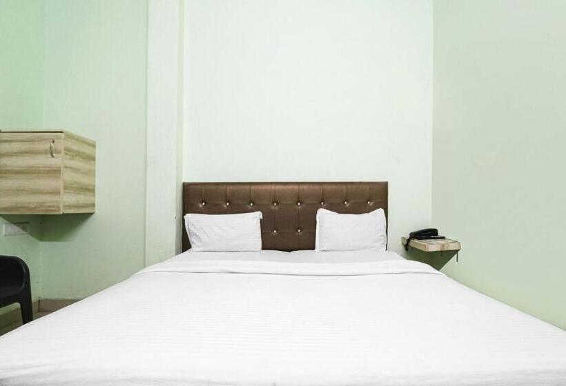 בית מלון כפרי Vaccinated Staff  Oyo 79969 Flagship Night Inn