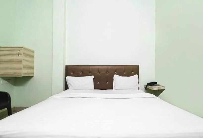 ホテル Vaccinated Staff  Oyo 79969 Flagship Night Inn