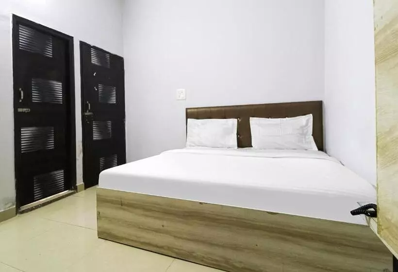 ホテル Vaccinated Staff  Oyo 79969 Flagship Night Inn
