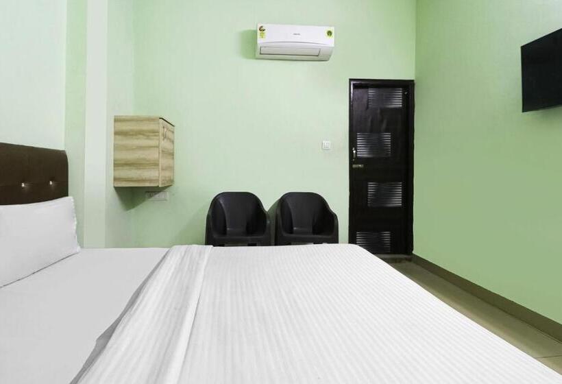 בית מלון כפרי Vaccinated Staff  Oyo 79969 Flagship Night Inn