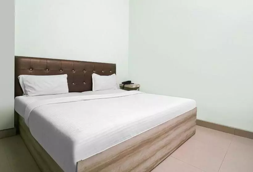 ホテル Vaccinated Staff  Oyo 79969 Flagship Night Inn