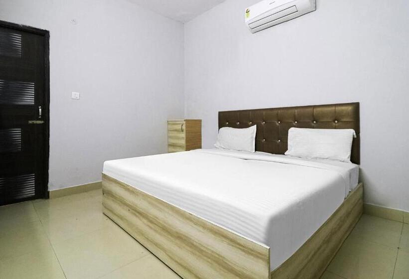 בית מלון כפרי Vaccinated Staff  Oyo 79969 Flagship Night Inn