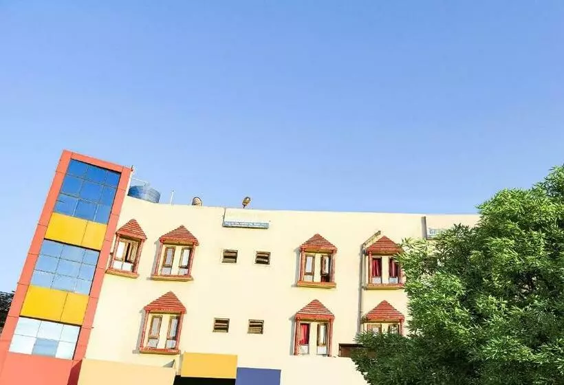 ホテル Spot On 76977  Bhopal Palace