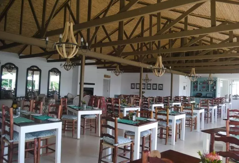 Lomakeskus De Hoop Collection   Campsite Rondawels