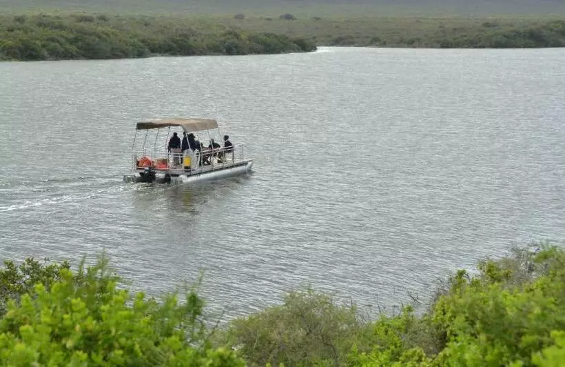 Lomakeskus De Hoop Collection   Campsite Rondawels