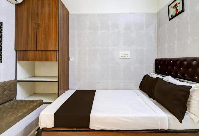 ホテル O Golden Pride