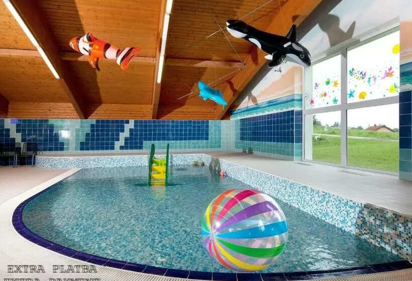 Lomakeskus Lipno Wellness - Frymburk Hotel Private Family Room
