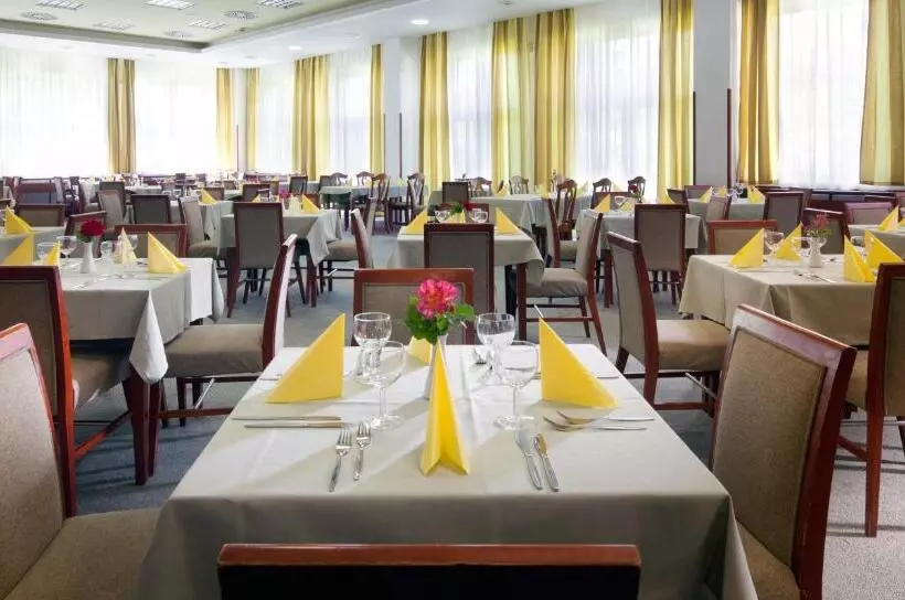 Lomakeskus Lipno Wellness - Frymburk Hotel Private Family Room